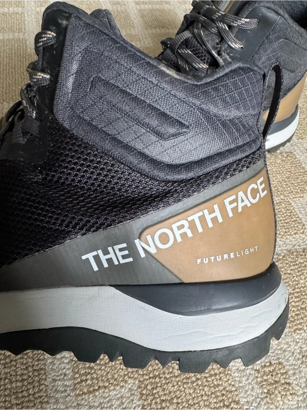 The North Face Activist Mid FUTURELIGHT Hiking Boots Outdoor Gray Khaki 10.5